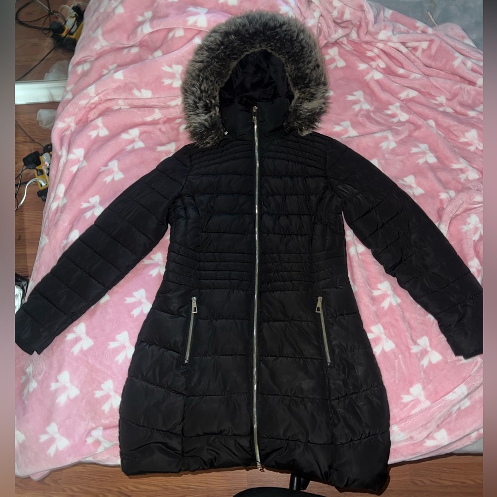 Women's Black Hooded Puffer Coat